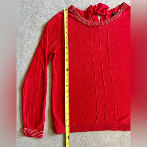 Banana Republic Women’s Red Sweater Size Medium Ribbon Bow - Picture 4 of 6
